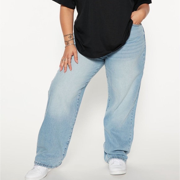 Fashion Nova straight leg jeans - Picture 2 of 5